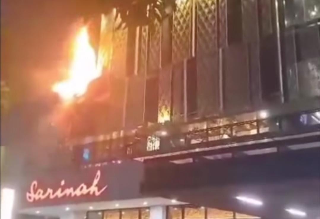 Heboh! Kebakaran Papan Reklame di Sarinah Diduga Akibat Korsleting, Kerugian Ditaksir Capai 10 Juta