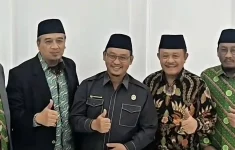 Ketua DPRD Kota Bekasi, Sardi Efendi menghadiri acara yang diselenggarakan MUI di Kantor MUI Bekasi Selatan (27/11/2025). (Source: Humas DPRD Kota Bekasi)