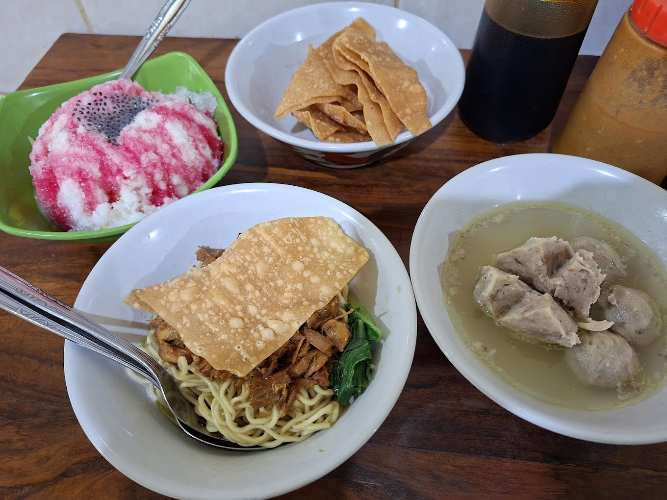 7 Rekomendasi Mie Ayam Enak di Jakarta Selatan yang Ramai Pengunjung 2 Mie Ayam Bakso Yunus. (Source: Google Maps)
