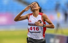 Odekta Naibaho ikut menggalang dana untuk korban bencana Sumatera. (Source: Antara)