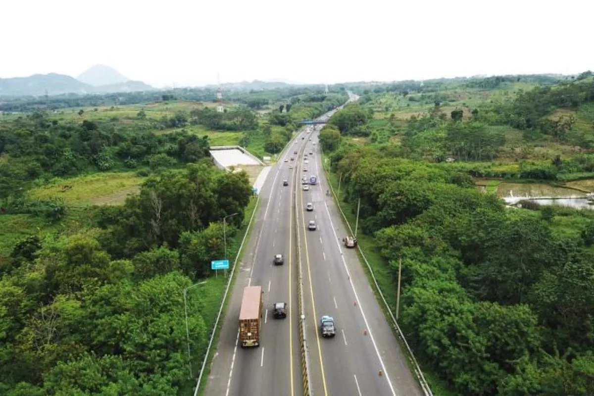 Ruas jalan tol Cipularang (Source: Jasa marga)