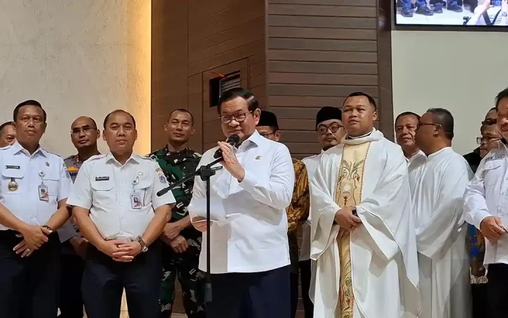 Pramono Anung Pantau Ibadah Malam Natal di Sejumlah Gereja Jakarta, Pastikan Aman dan Kondusif (Source: Tribun News)