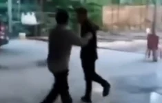 Video Keributan di Jalan Arifin Ahmad Pekanbaru Viral. (Source: Tangkapan Layar)