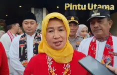 Wali Kota Jakarta Barat, Iin Mutmainah. (Source: Warta Kota)