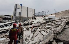 Bangunan Parkir 2 Lantai di Koja Jakut Ambruk