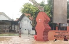 8 Kecamatan di Cirebon Terendam Banjir, 17 Desa Terdampak Usai Luapan Sungai