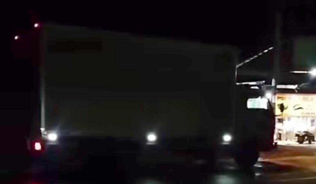 Viral! Video Teriakan Minta Tolong dari Mobil Boks di Exit Tol Sebapo, Muaro Jambi