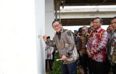 Beautifikasi Kolong Tol Jakarta: Pramono Anung Buka Kegiatan Mural 18 Kilometer Pecahkan Rekor MURI