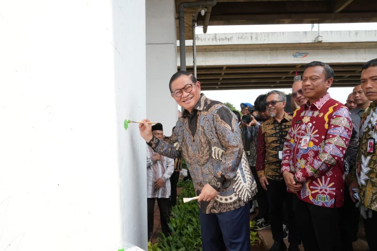 Beautifikasi Kolong Tol Jakarta: Pramono Anung Buka Kegiatan Mural 18 Kilometer Pecahkan Rekor MURI