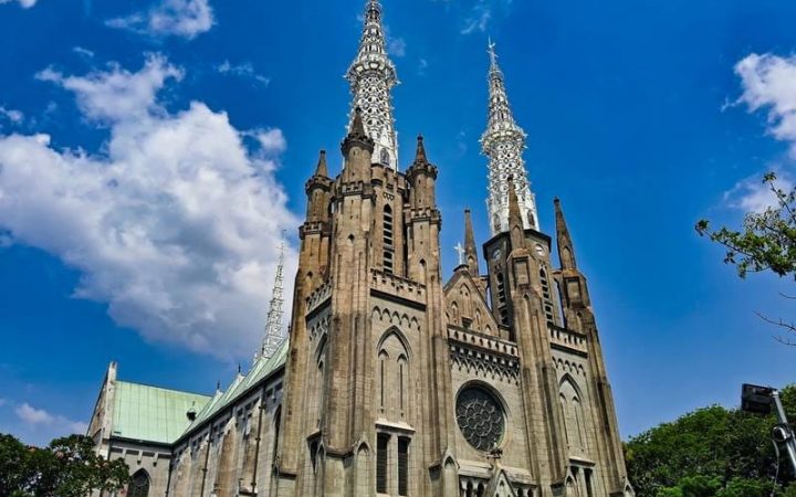 Gereja Katedral Jakarta Rilis Jadwal Misa Natal 2025, Simak Ketentuan Registrasinya
