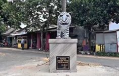Viral! Patung Macan Putih Kediri Jadi Sorotan, Bentuknya Disebut Mirip Zebra Dibangun dengan Biaya Pribadi Kades Senilai 3,5 Juta