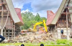 Eksekusi Tongkonan Berusia 300 Tahun di Kurra Picu Bentrokan, Belasan Orang Luka-Luka