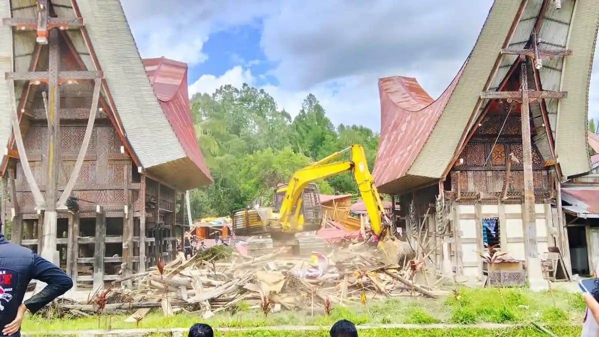 Eksekusi Tongkonan Berusia 300 Tahun di Kurra Picu Bentrokan, Belasan Orang Luka-Luka