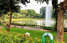 5 Rekomendasi Taman Gratis di Jakarta Cocok Untuk Piknik di Akhir Pekan