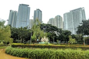 5 Rekomendasi Taman Gratis di Jakarta Cocok Untuk Piknik di Akhir Pekan