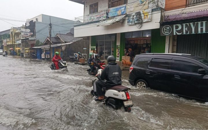 Data Banjir Kota Bekasi Terbaru: Sirene Peringatan Sempat Berbunyi, Genangan Sampai 150 Cm
