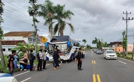 Detik-Detik Kecelakaan Bus dan Motor di Temon Kulon Progo, Seorang Remaja Tewas