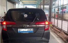 Mobil Calya Berstiker Biru di Tanah Abang, Ternyata ini Kendaraan yang Bisa Bebas Aturan Ganjil Genap Jakarta