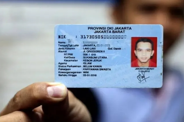 3 Gelar yang Bisa Ditambahkan di KTP, Ini Daftar dan Cara Mengurusnya