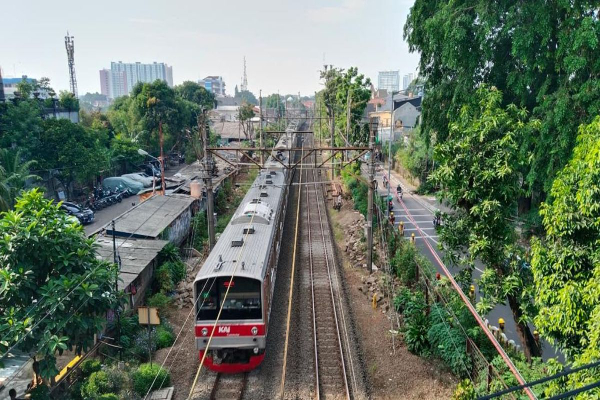 Rute Perjalanan KRL Green Line Tanah Abang-Rangkasbitung Terganggu Gegara Listrik Aliran Atas, Ini Dampaknya