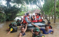 Besaran Uang Lelah TNI yang Bantu Korban Bencana: Sesuai Peraturan Menteri Keuangan