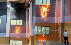 Gedung Sekolah Tzu Chi Terbakar Gegara Disambar Petir, 8 Unit Damkar Dikerahkan