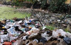 Warga Keluhkan Gunungan Sampah Dekat Rusunawa PIK Penggilingan Jaktim: Aroma Semerbak hingga ke Lantai 12