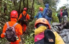 Pendaki Syafiq Ali Ditemukan di Tebing Kawah Gunung Slamet, Jatuh Dikedalaman 50 Meter