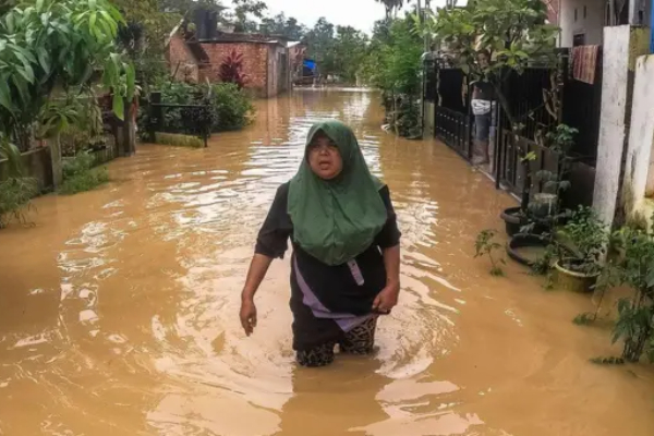 Banjir Tangerang Meluas ke 24 Kecamatan, Status Tanggap Darurat Ditetapkan