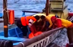 Mayat Mengapung di Ujung Genteng Sukabumi, Ternyata Wisatawan Jakarta yang Hilang di Sawarna