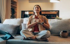 Weekend Tanpa Pergi Jauh, Ini 7 Ide Self-Care di Rumah yang Bisa Dilakukan