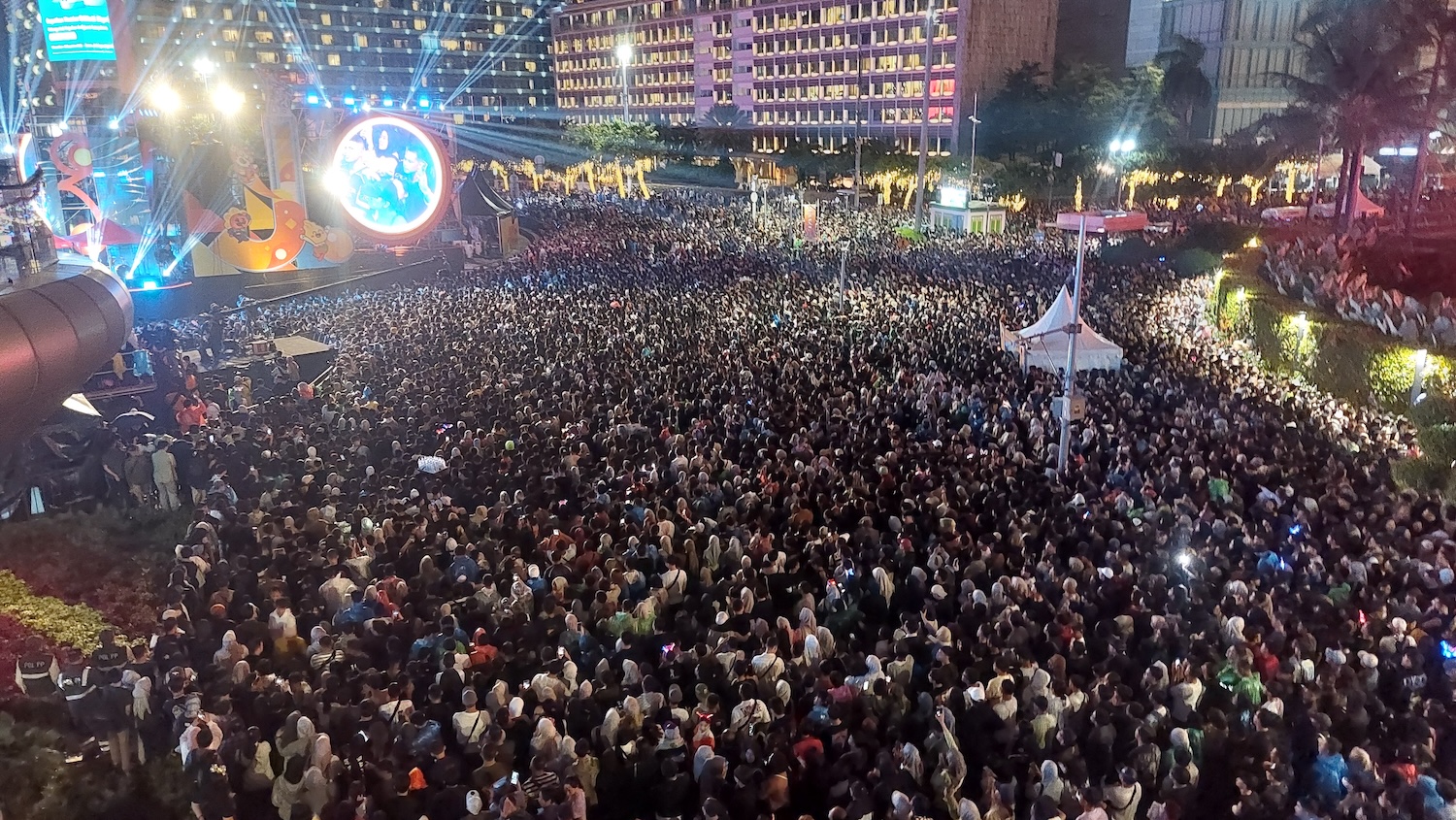 Solidaritas Warga Jakarta di Malam Tahun Baru 2026, Donasi Rp3,6 Miliar untuk Daerah Terdampak Bencana. (Source: Metro TV News)