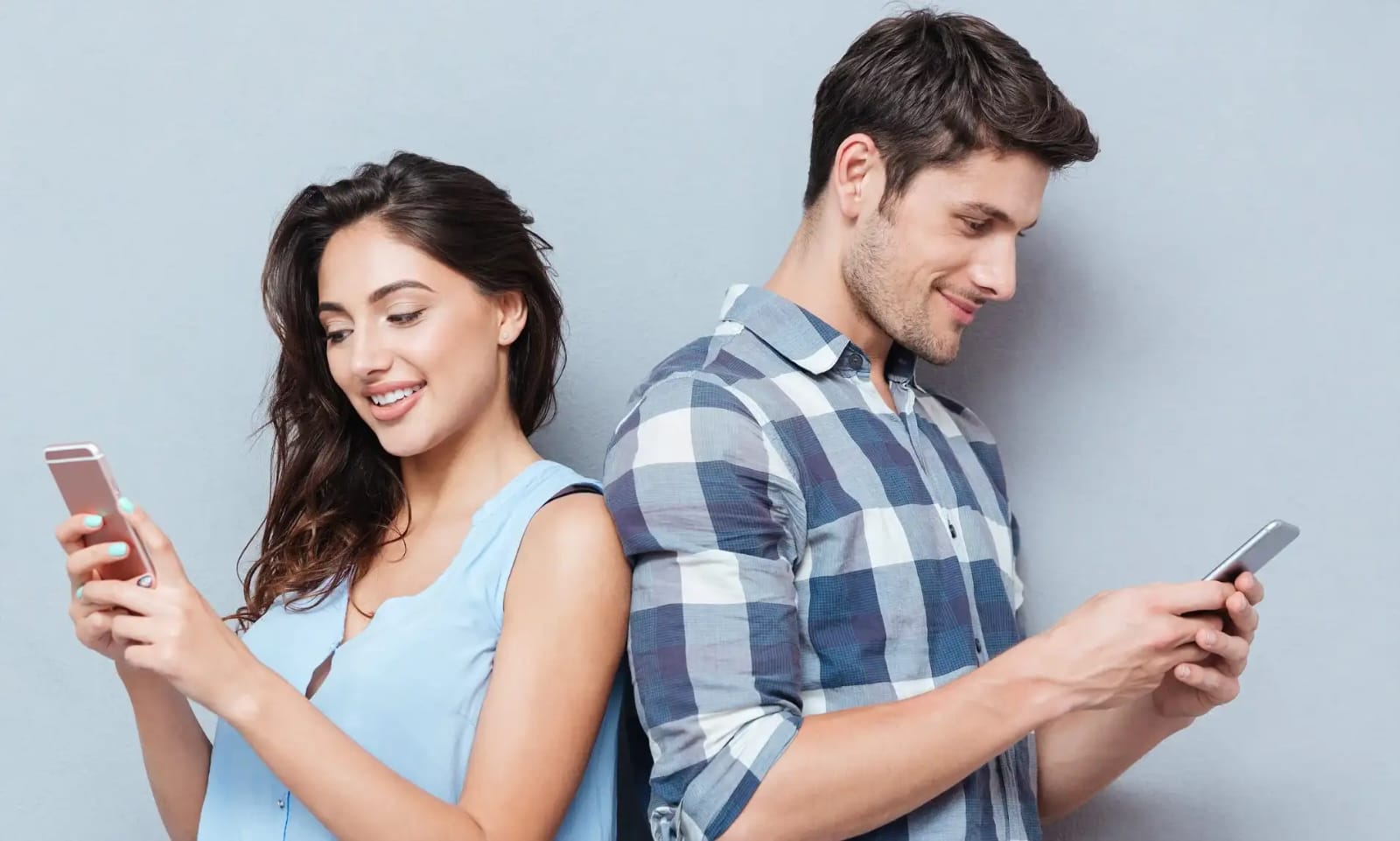 Hukum Chatting dengan Lawan Jenis Saat Puasa: Batal, Makruh, atau Masih Boleh?