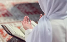 Golongan yang Wajib Qada Puasa dan Membayar Fidyah