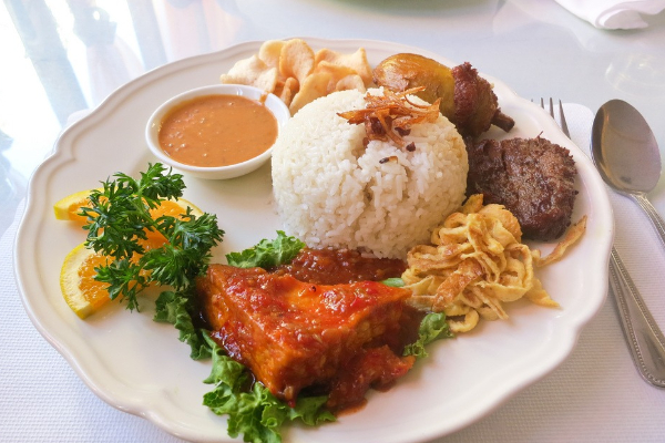 35 Rekomendasi Makanan Takjil untuk Dibagikan di Masjid, Praktis dan Mudah Dibuat