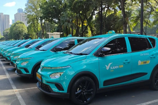 Taksi Xanh Tabrak Motor dan Bus di Jakarta Timur Gegara Pengemudi Epilepsi, Ini Faktanya!