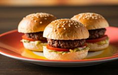 35 Ide Menu Buka Puasa Sehat untuk Anak yang Mudah Dibuat, Bikin Anak Lahap Makan!