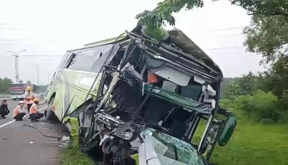 Kecelakaan Maut Bus Pariwisata di Tol Cipali Km 78A, Penumpang Teriak Istigfar Sopir Tewas