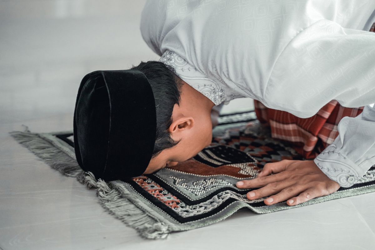 Tata Cara Sholat Tarawih 11 Rakaat di Rumah