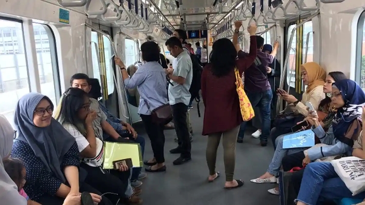 Aturan Berbuka Puasa di MRT Jakarta Selama Ramadan 2026