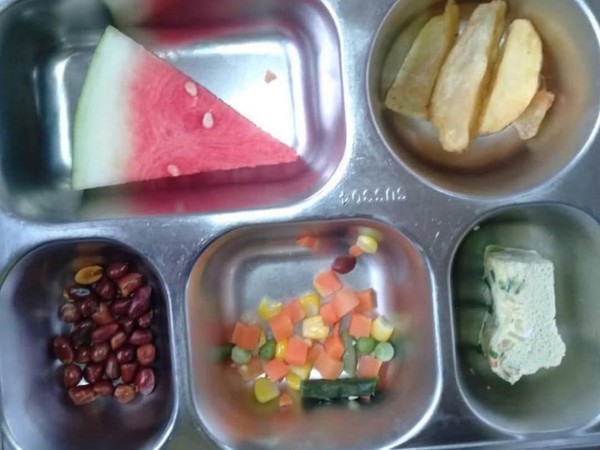 Viral Menu MBG Ketapang Tanpa Nasi, Dijuluki “Menu Diet Gratis” Kepala SPPG Terancam Diganti