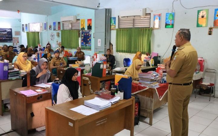 Oknum Staf TU SMPN 52 Bekasi Diduga Kirim Video Porno Ke Siswa, Wali Kota Tegas: Tak Ada Toleransi