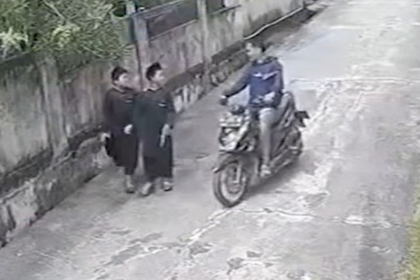 Sedih! Amplop Santunan Kakak Beradik Yatim Asal Riau Dijambret, Pelaku Bawa Kabur Rp1,5 Juta