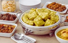 5 Tips Atur Pola Makan Sehat Saat Lebaran: Makan Buah Dulu!
