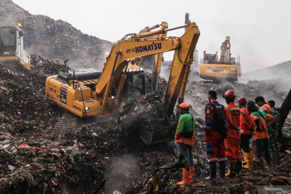 Daftar Nama Korban Longsor Sampah di TPST Bantargebang, 4 Orang Meninggal dan 2 Selamat