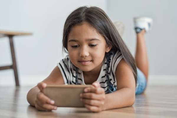 Resmi! Daftar Aplikasi Wajib Blokir Akun Anak Berlaku Mulai Besok 28 Maret 2026