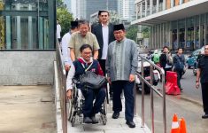 Akses Transportasi Umum untuk Disabilitas Disorot, Warga Sampaikan Keluhan ke Pramono Anung: Haltenya Masih Tinggi-Tinggi