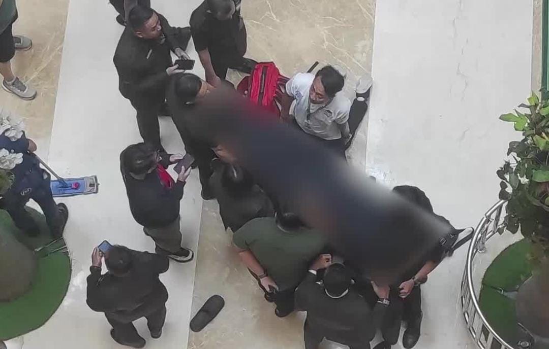 Detik-detik Pria Tewas Terjun dari Lantai 3 di Mal PIM 2 Jakarta Selatan