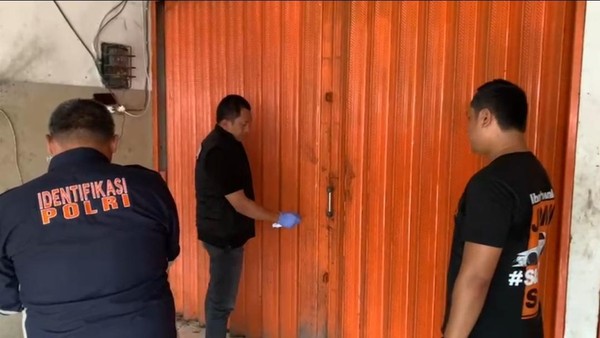 Ngeri! Mayat Dimutilasi di Freezer Kios Ayam Goreng Bekasi, Pelaku Ternyata Rekan Kerja