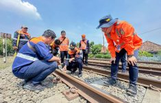 Jelang Lebaran 2026, KAI Daop 1 Jakarta Tambah 30 Petugas Pemeriksa Jalan Rel demi Keamanan Perjalanan